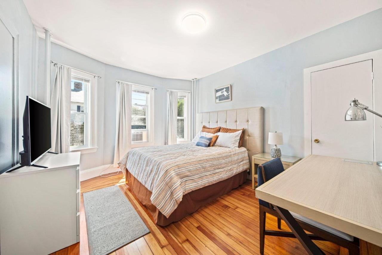 Cozy Up In 5Br Apt Near Charming Oak Square Бостон Экстерьер фото