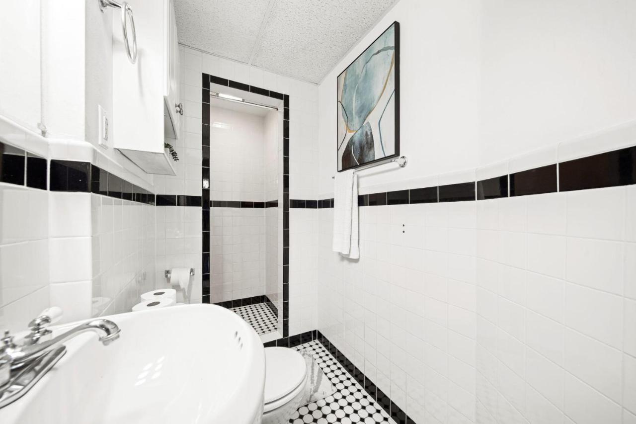 Cozy Up In 5Br Apt Near Charming Oak Square Бостон Экстерьер фото