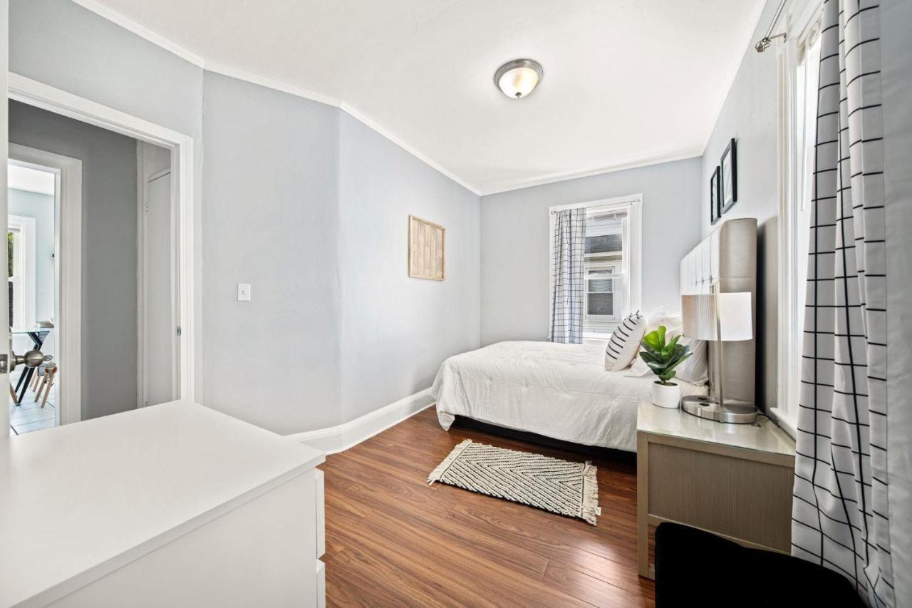 Cozy Up In 5Br Apt Near Charming Oak Square Бостон Экстерьер фото