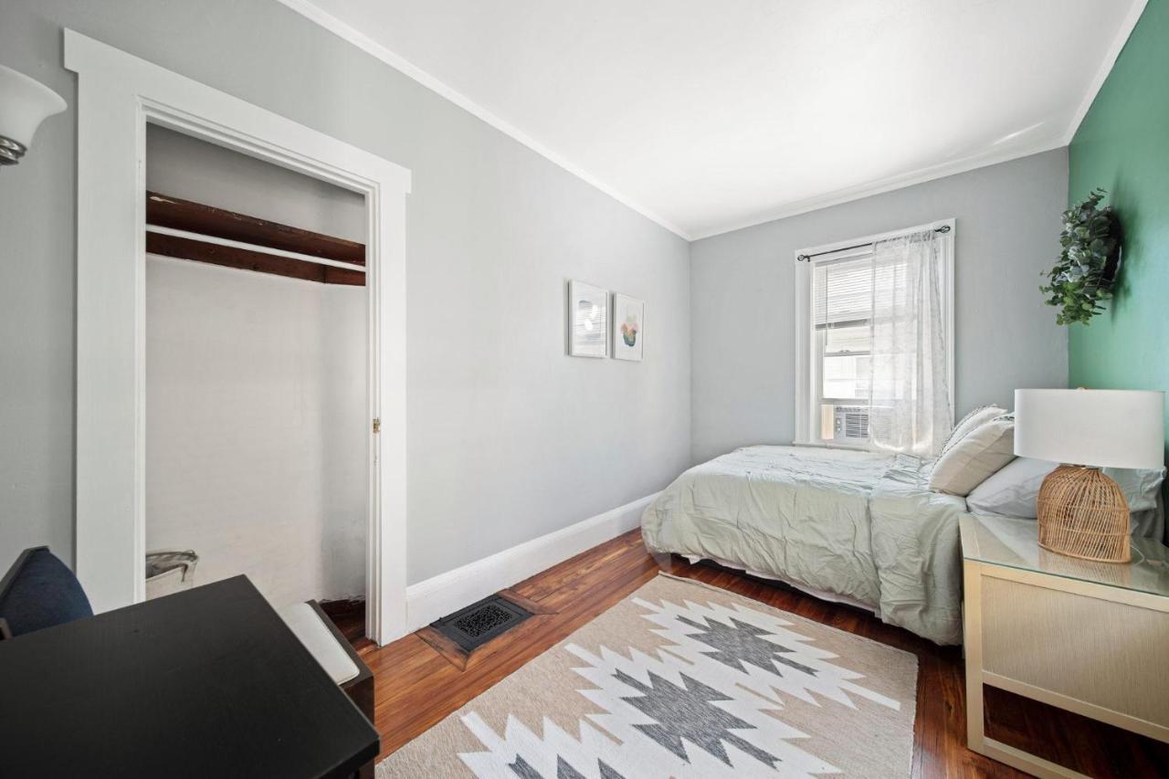 Cozy Up In 5Br Apt Near Charming Oak Square Бостон Экстерьер фото