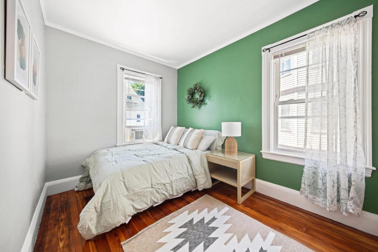 Cozy Up In 5Br Apt Near Charming Oak Square Бостон Экстерьер фото